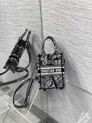 BLUSH BAGZ - Dior Bags - 1371