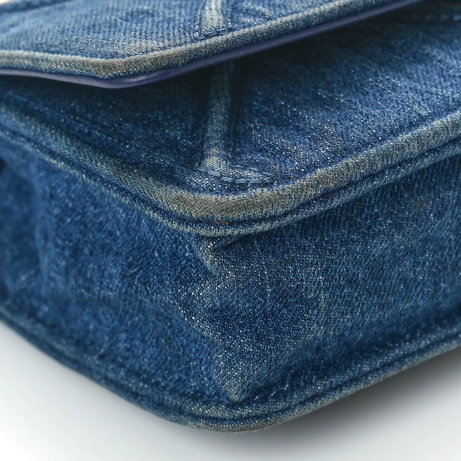 Chanel Denim Quilted 19 Wallet On Chain