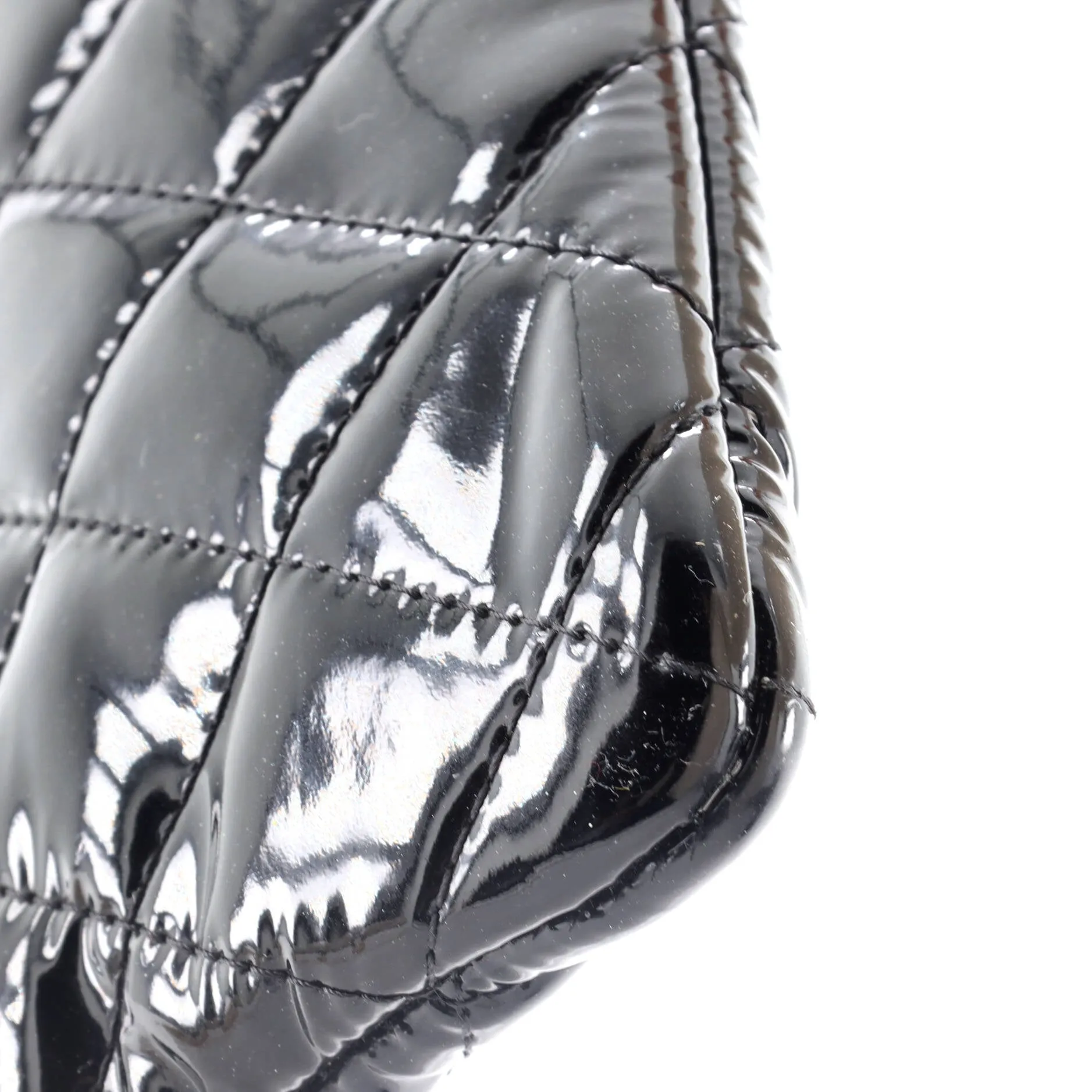 Chanel Valentine Hearts O Case Clutch