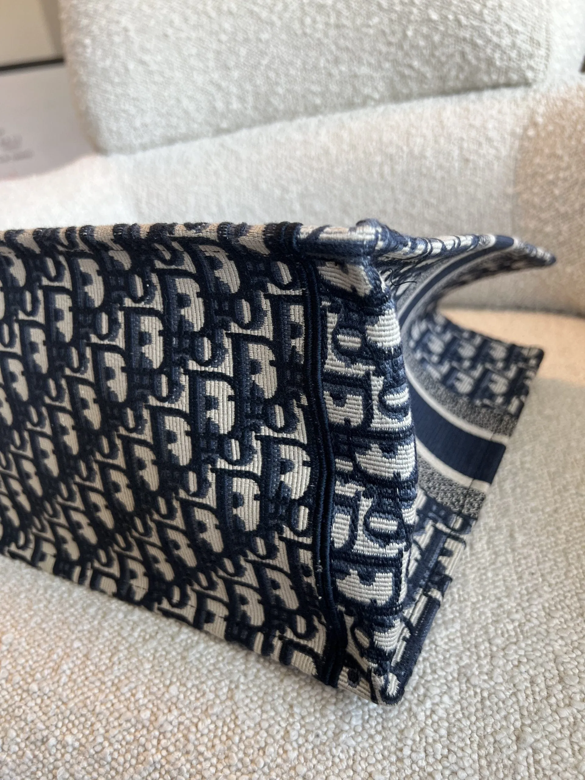 Dior Blue Book Tote Oblique Medium