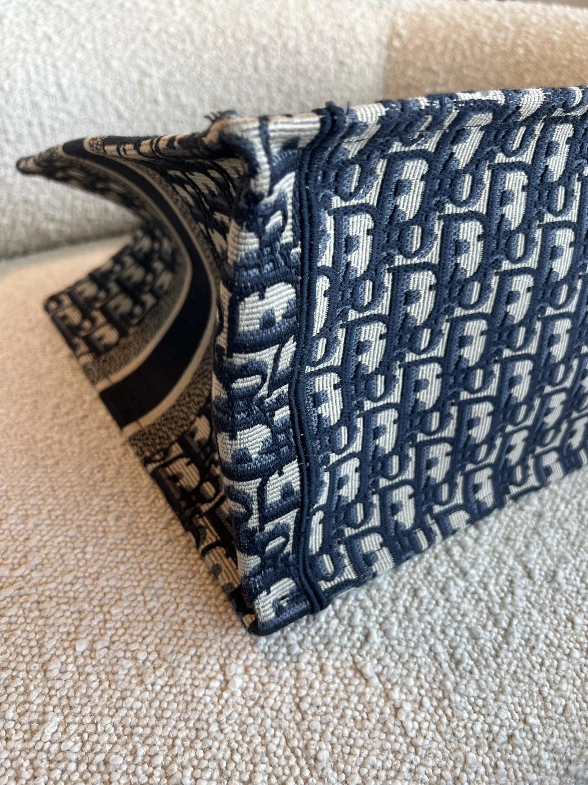 Dior Blue Book Tote Oblique Medium
