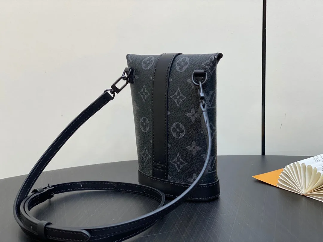 Louis Vuitton ENVELOPE POUCH 18 IN BLACK MONOGRAM ECLIPSE CANVAS