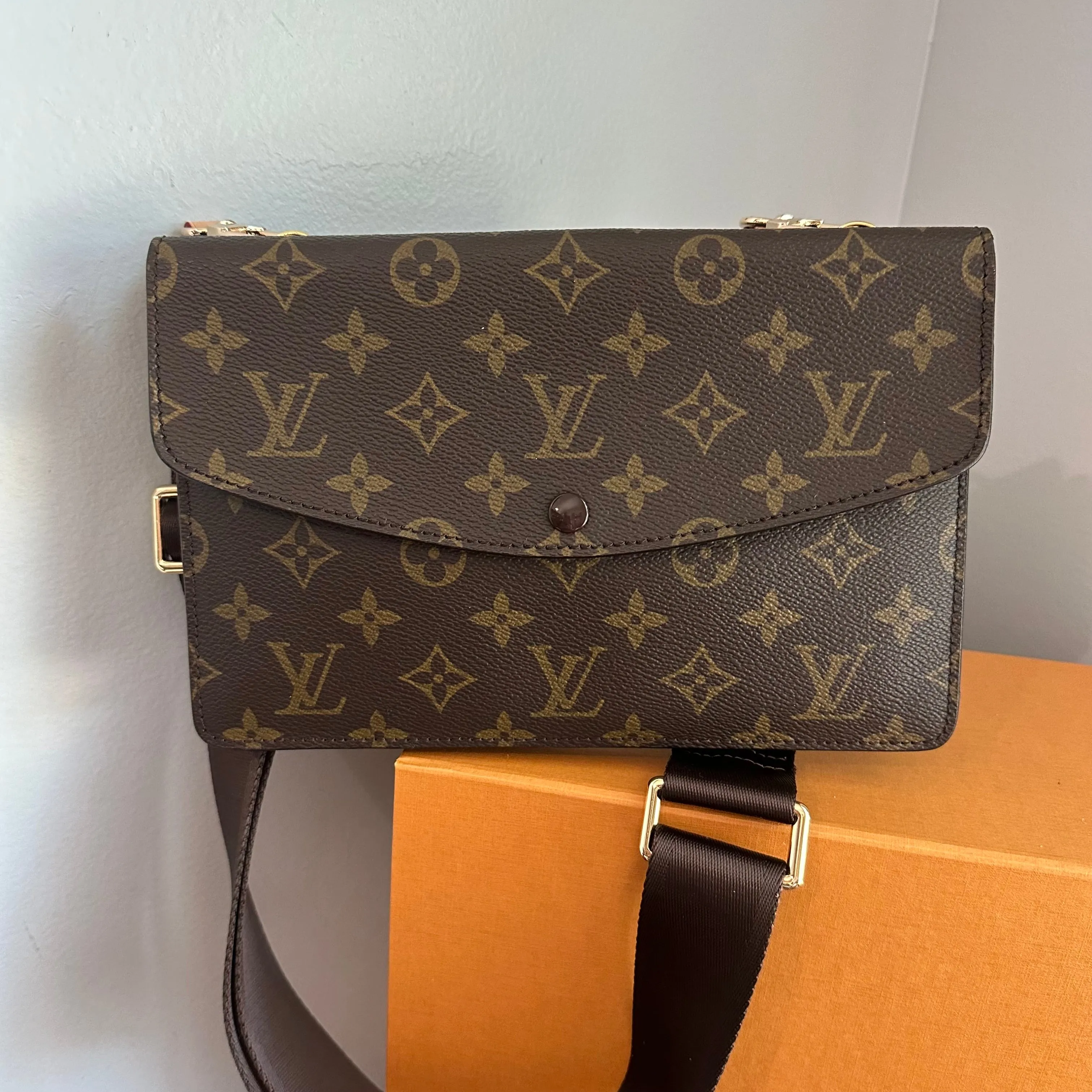 The Pelican Crossbody/Handbag in LV Monogram