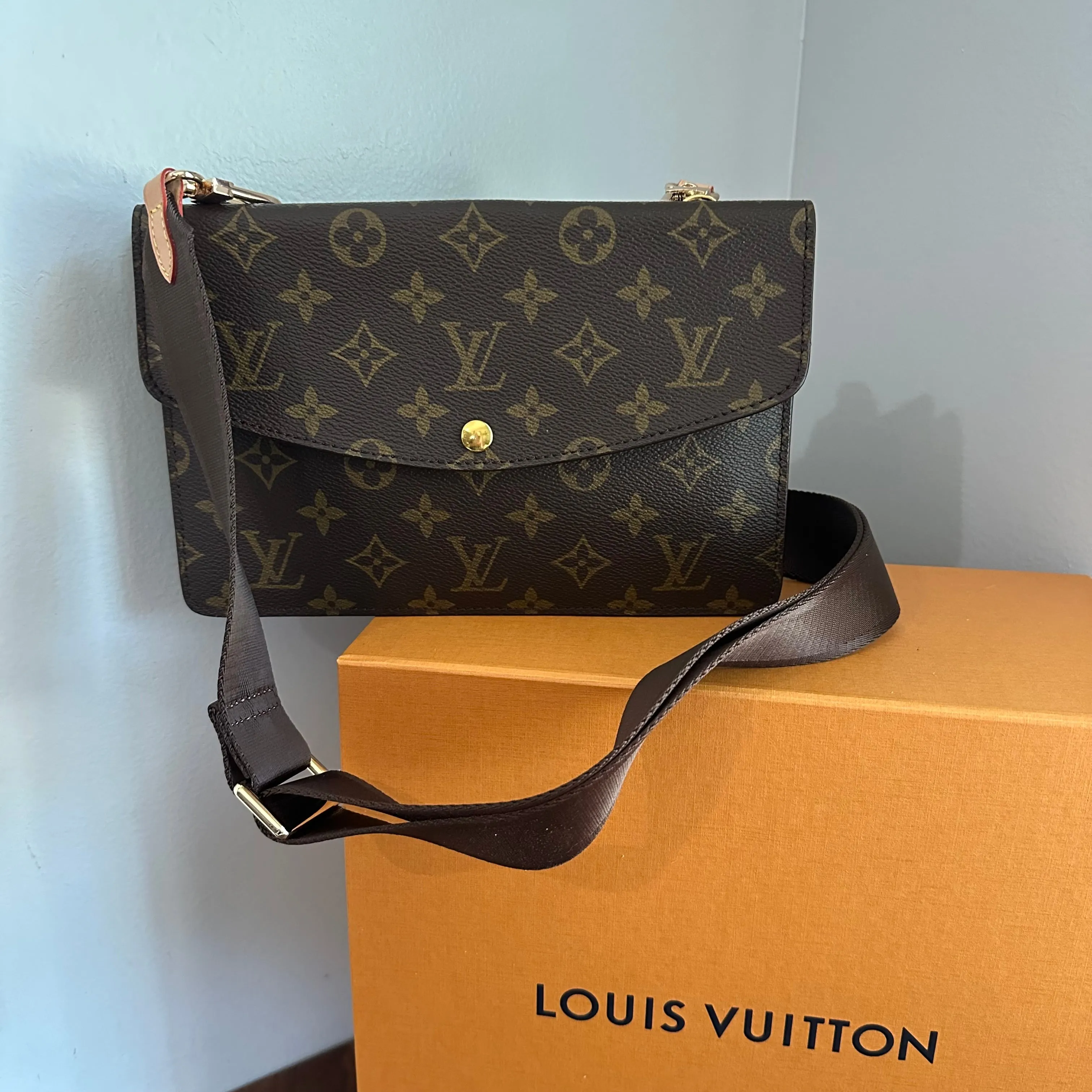 The Pelican Crossbody/Handbag in LV Monogram
