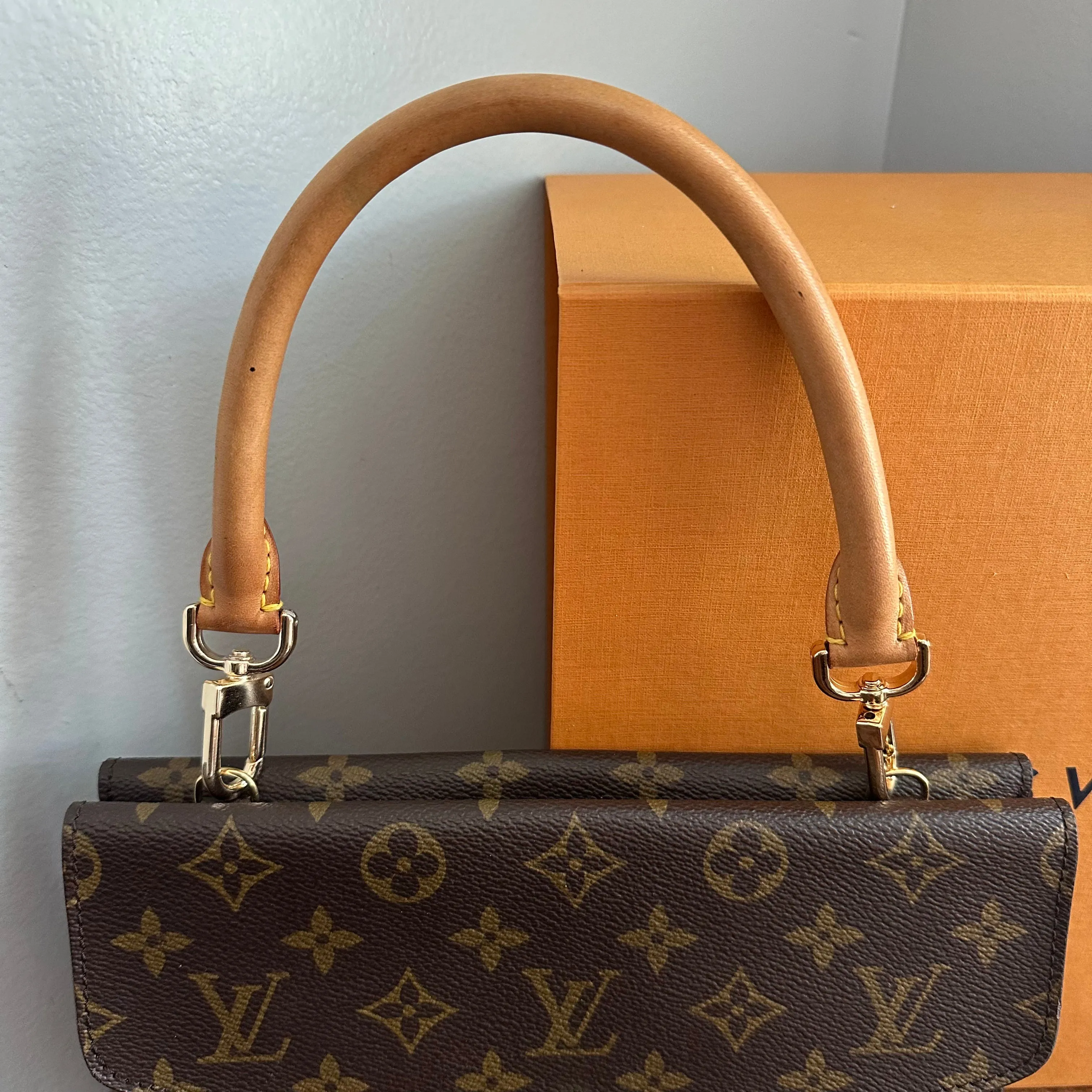 The Pelican Crossbody/Handbag in LV Monogram