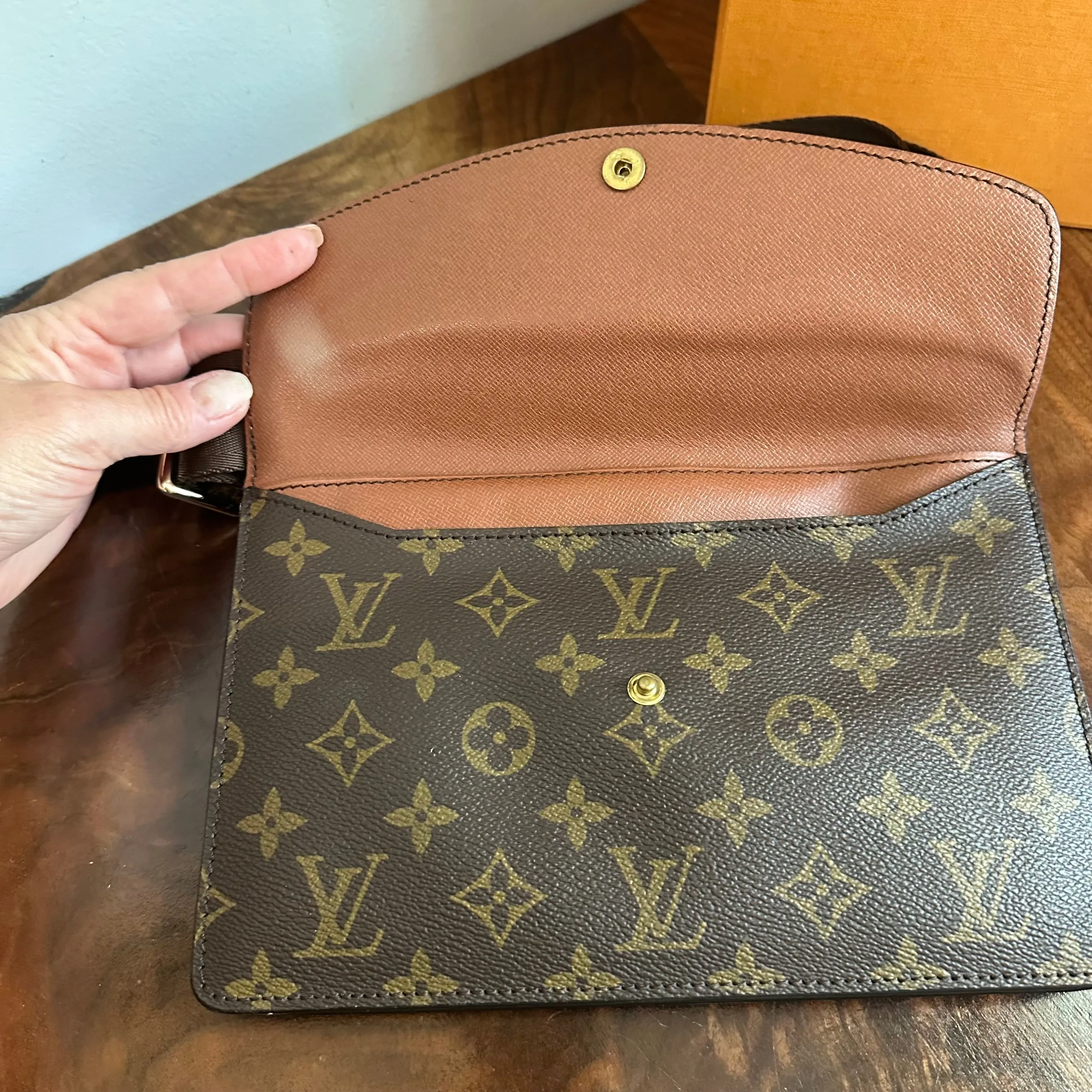 The Pelican Crossbody/Handbag in LV Monogram