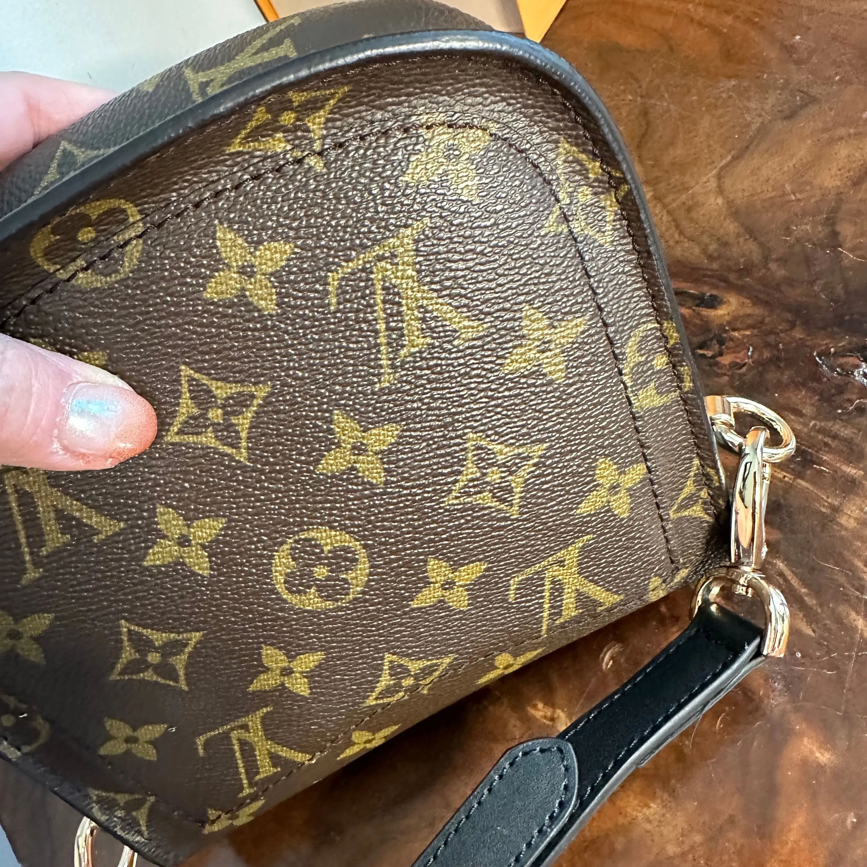 The Swift Crossbody - Vintage Monogram LV in Black