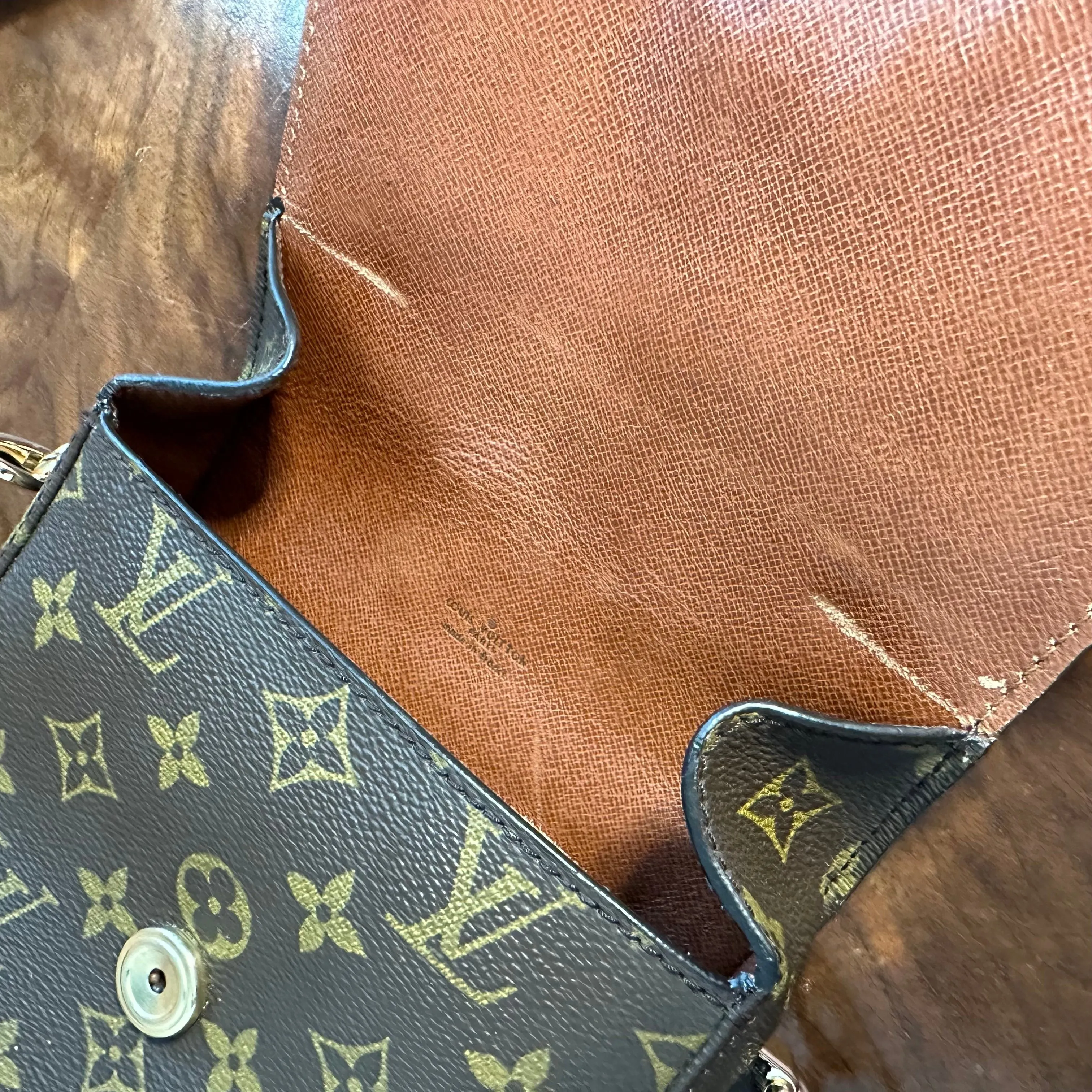 The Swift Crossbody - Vintage Monogram LV in Black