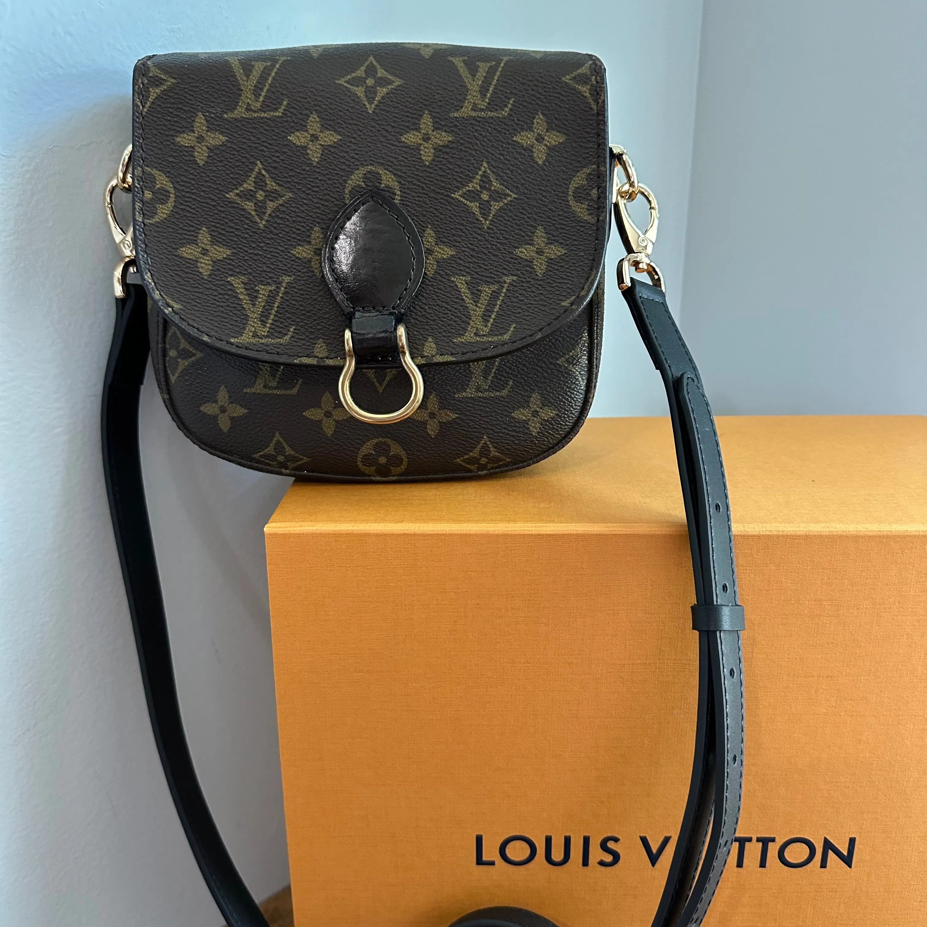 The Swift Crossbody - Vintage Monogram LV in Black
