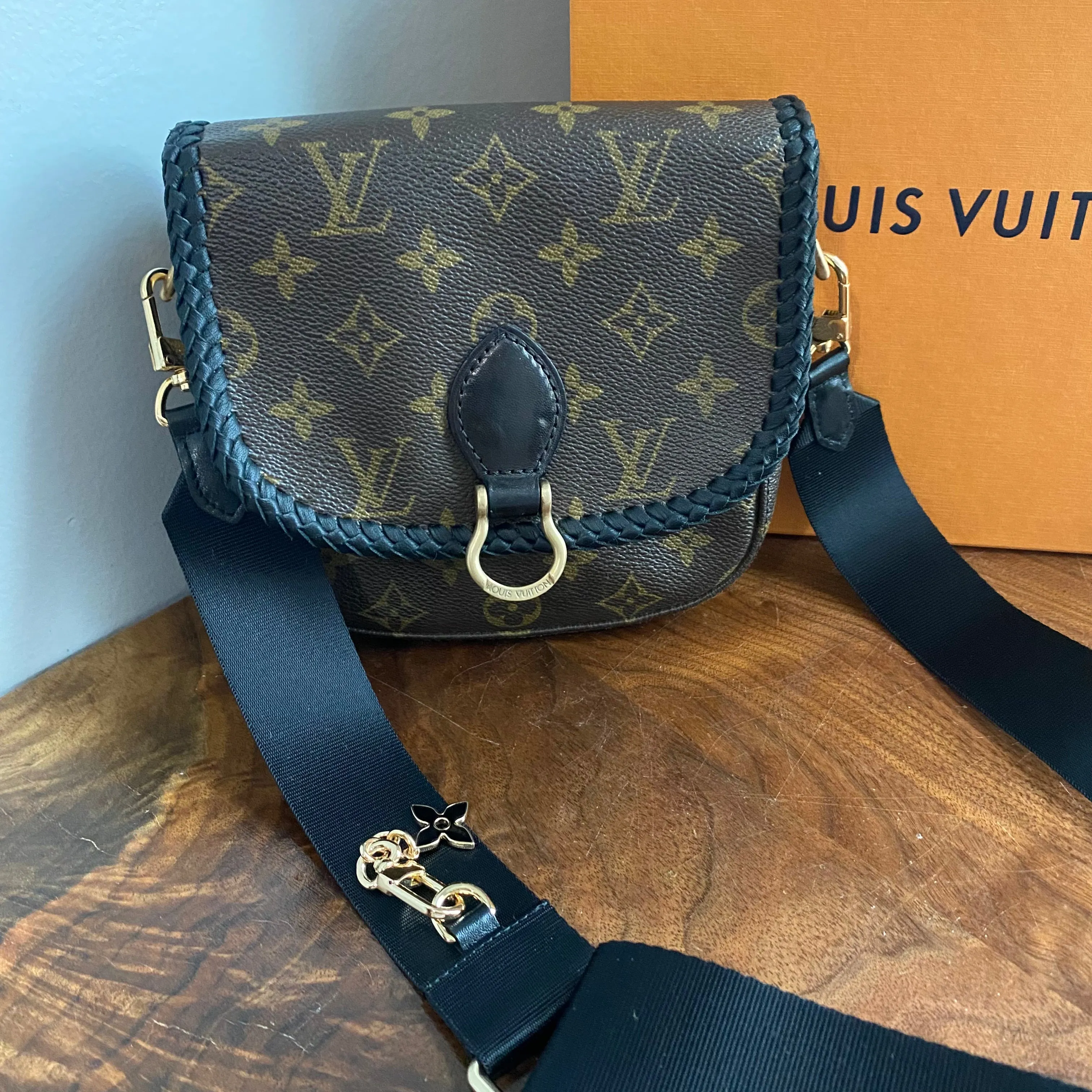 The Swift - Vintage Monogram in Black Crossbody