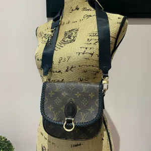 The Swift - Vintage Monogram in Black Crossbody