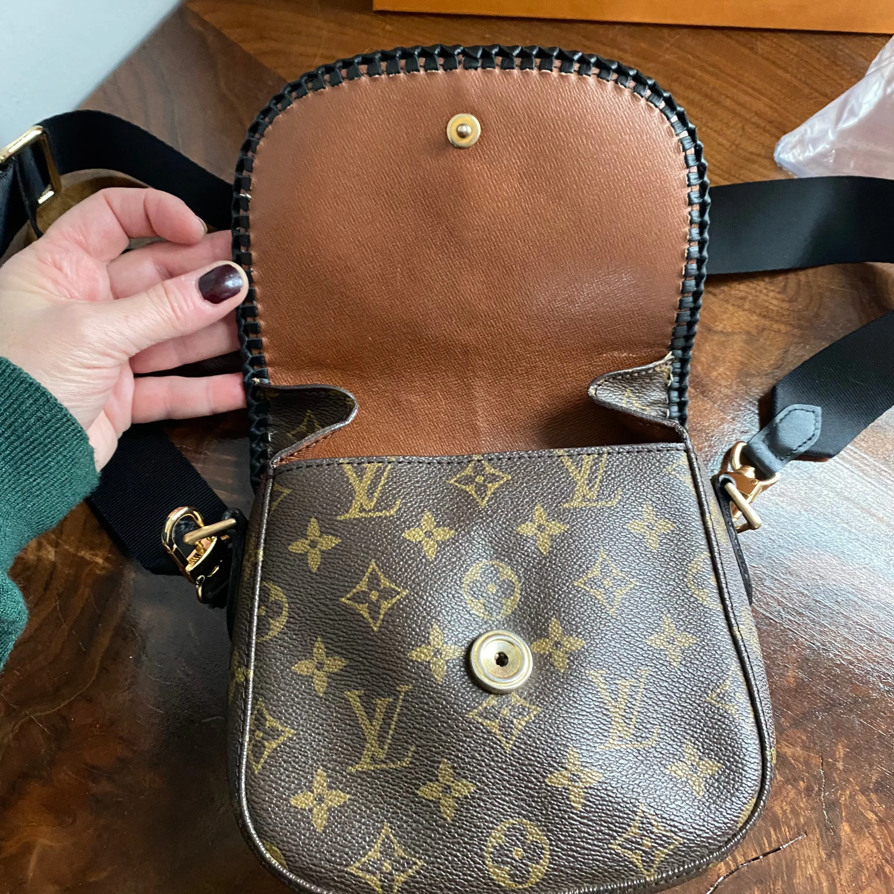 The Swift - Vintage Monogram in Black Crossbody